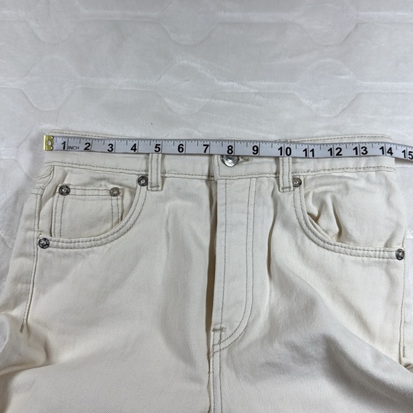 Zara Womens Straight Leg Jeans Ivory Cream High Waisted Raw Hem Button Fly Sz 4 - Picture 5 of 13